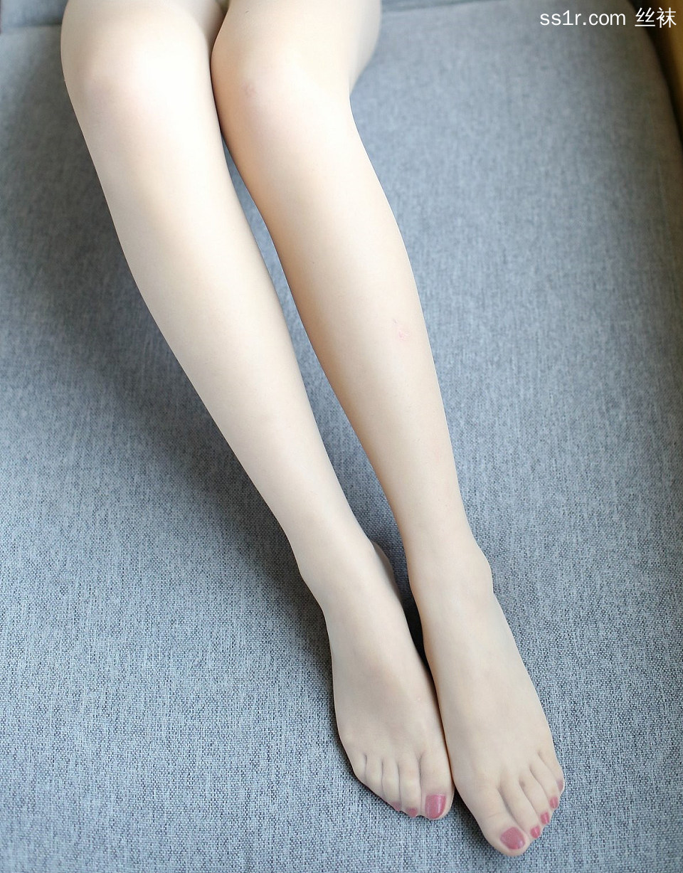 黑色吊带丝袜少妇情趣内衣诱惑套图