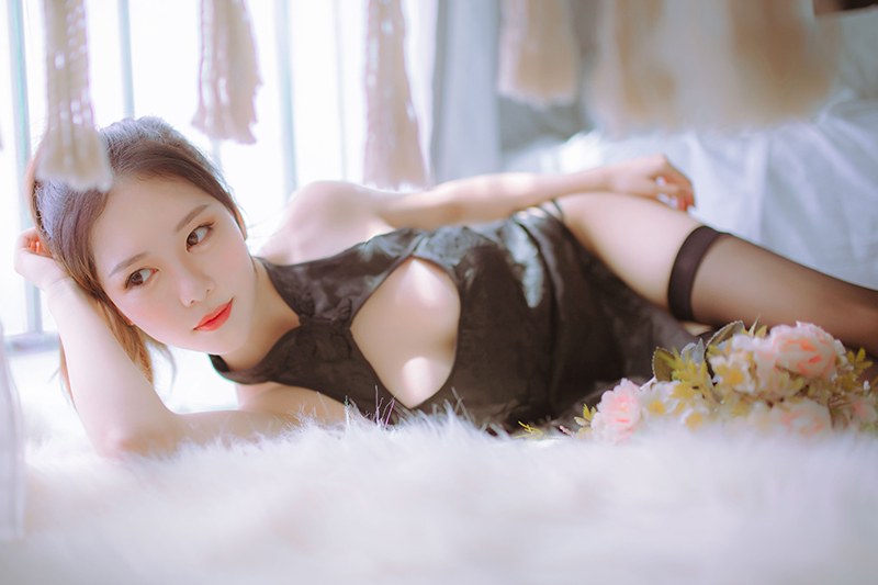 抖娘＆不呆猫的黑白旗袍与丝袜调情