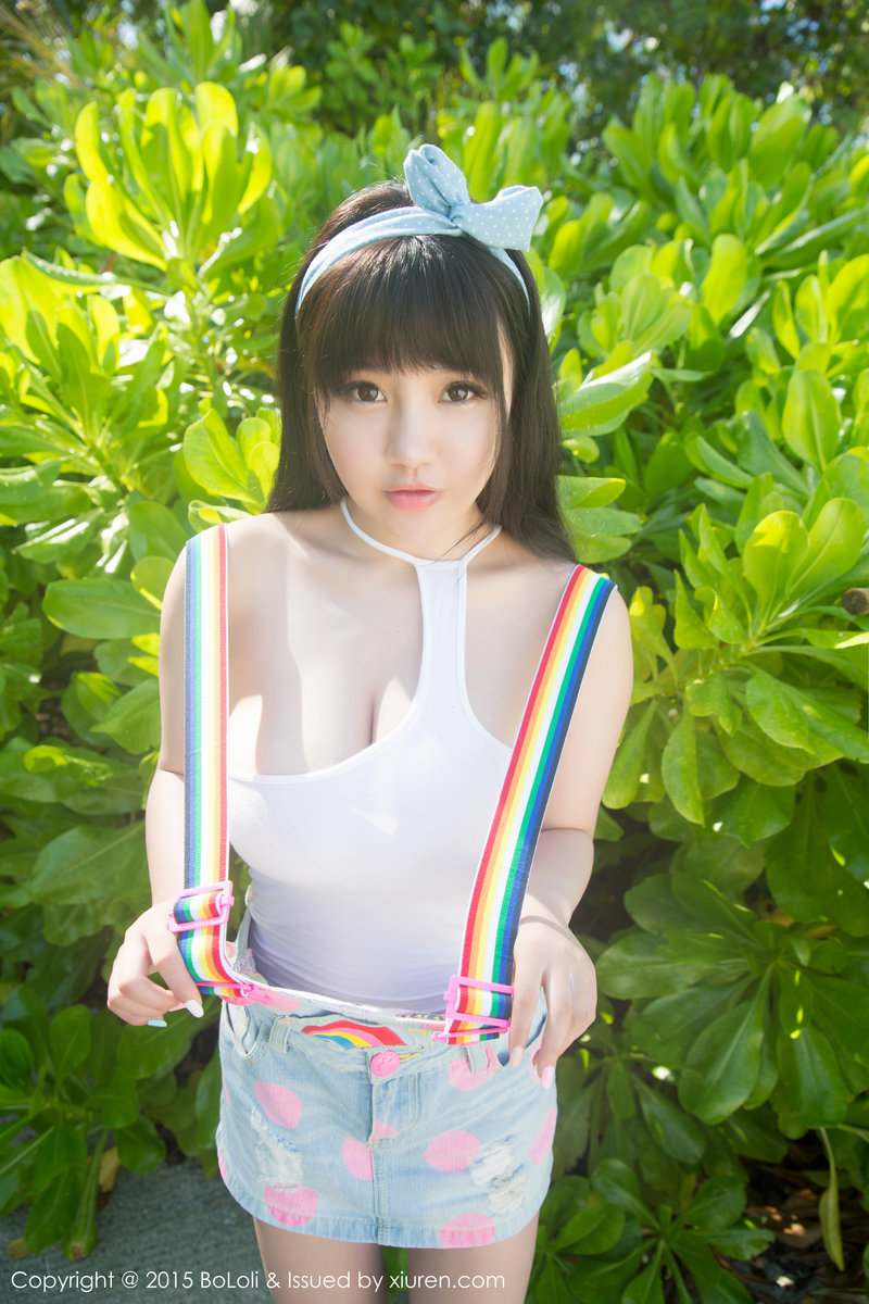 巨乳萝莉Barbie可儿娇嫩大奶海边撒娇诱人