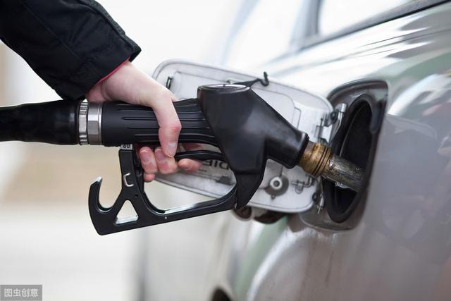 什么是汽车燃油经济性？它取决于什么？