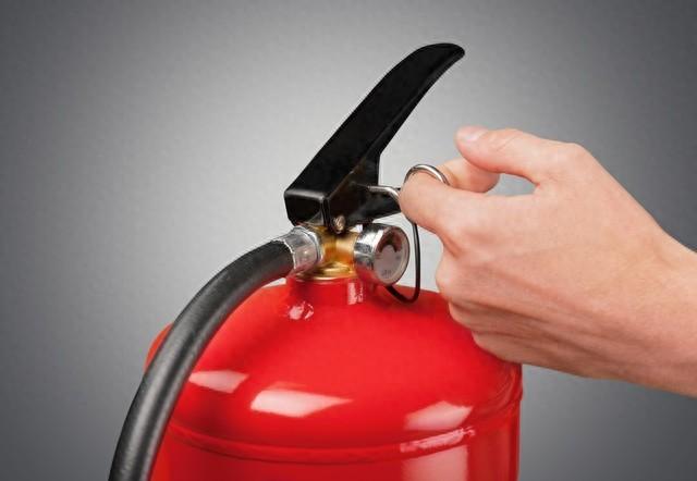 消防器材知多少，你给你的家里都配备了哪几种呢？