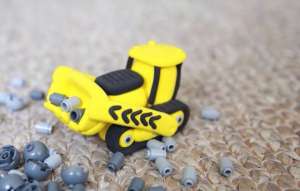 用超轻粘土做公共汽车(手工DIY优质教程分享，陪孩子用超轻粘土打造一辆工程车玩具)